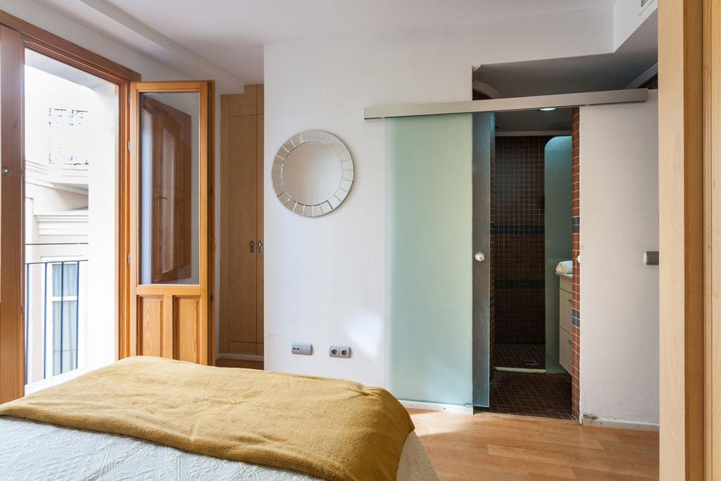 Like Apartments Lonja Валенсия Экстерьер фото